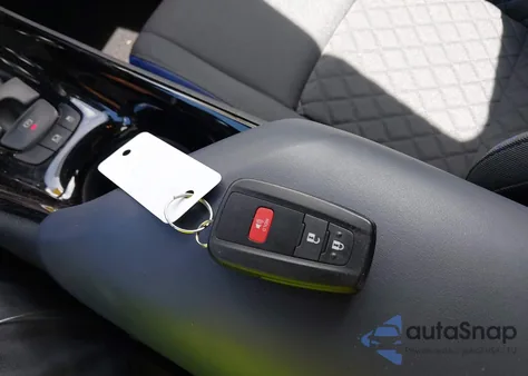 2021 Toyota C-Hr Xle z USA, uszkodzony, nr VIN NMTKHMBX3MR138846